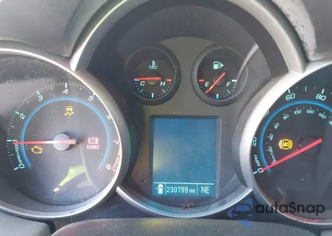 2014 Chevrolet Cruze Ls Manual z USA, uszkodzony, nr VIN 1G1PB5SG2E7442253